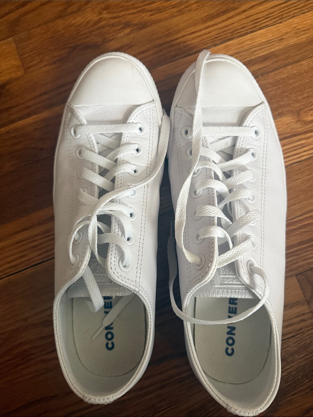 Converse White Low-Top Leather Sneakers - Picture 2 of 4